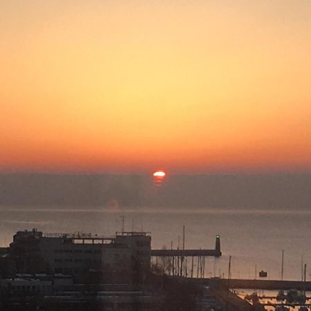 9Th Floor Skwer Kosciuszki Z Widokiem Na Morze Apartment Gdynia Ngoại thất bức ảnh